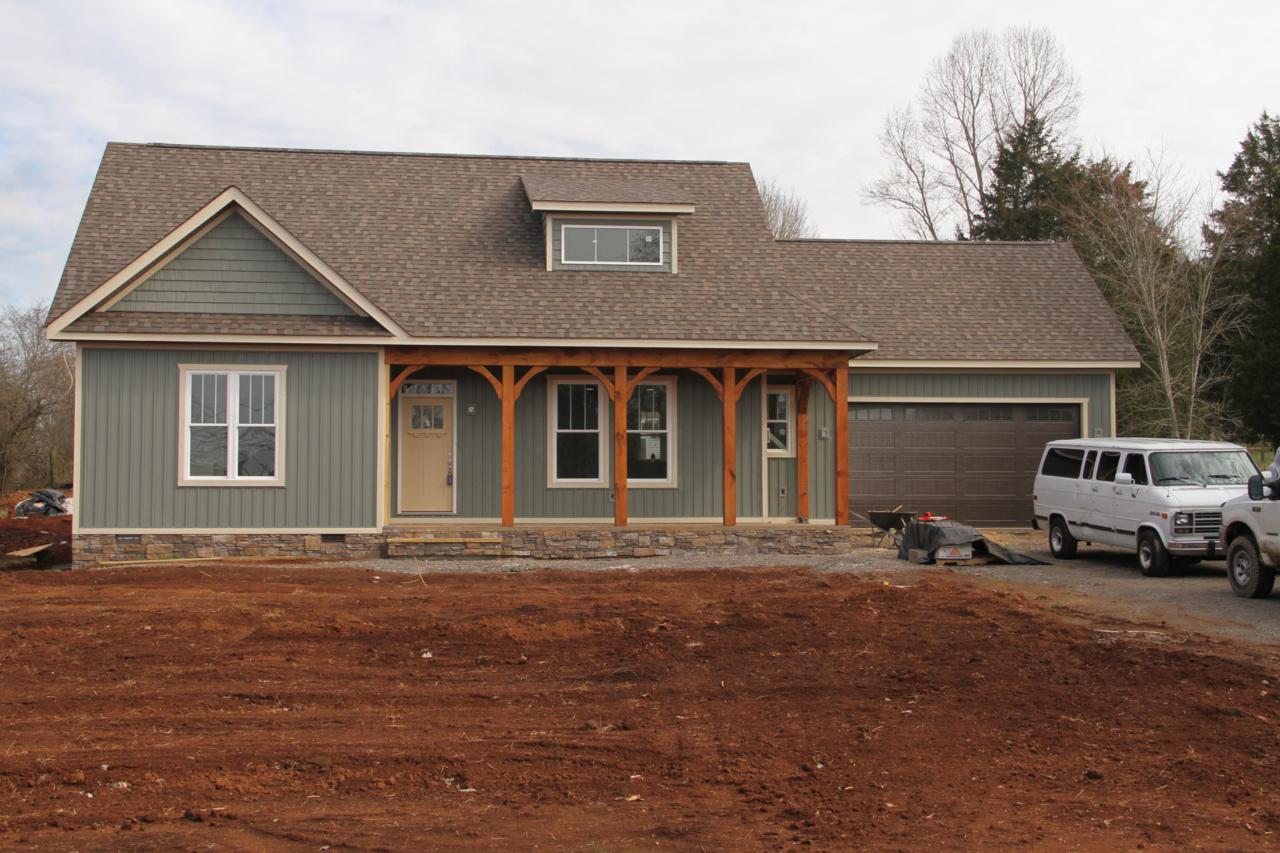 323 Lakeview Cove Drive - Photo 1