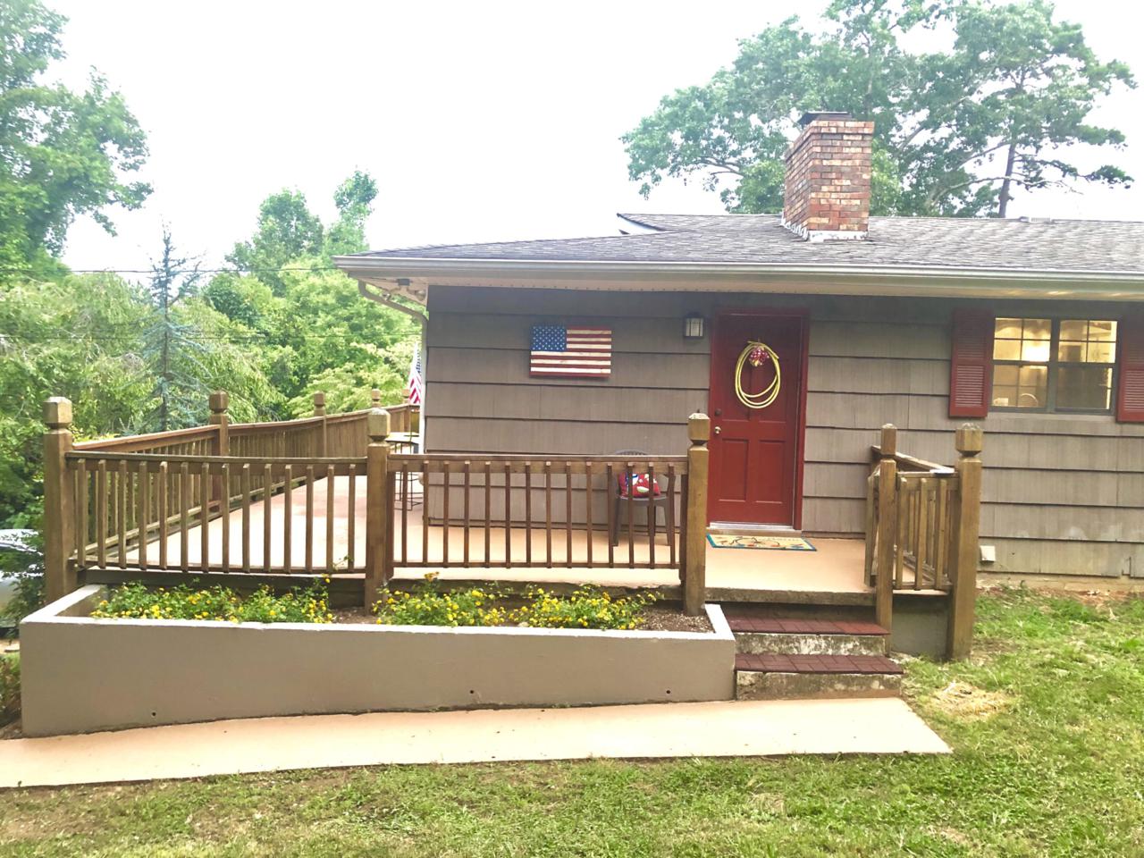 3054 Sinking Springs Rd - Photo 1