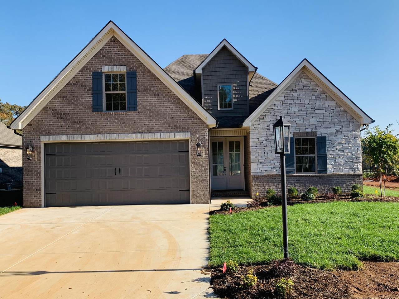 860 Valley Glen Blvd - Photo 1