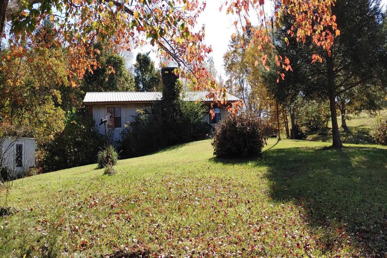 2420 Clay Hollow Rd - Photo 1