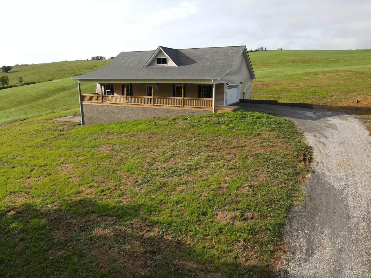 484 Combs Rd - Photo 1