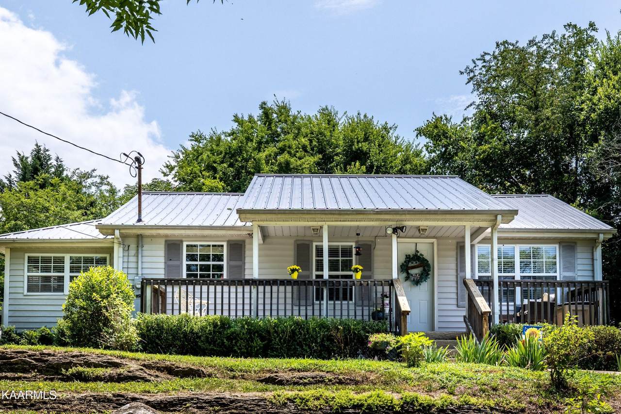638 Wright Rd - Photo 1
