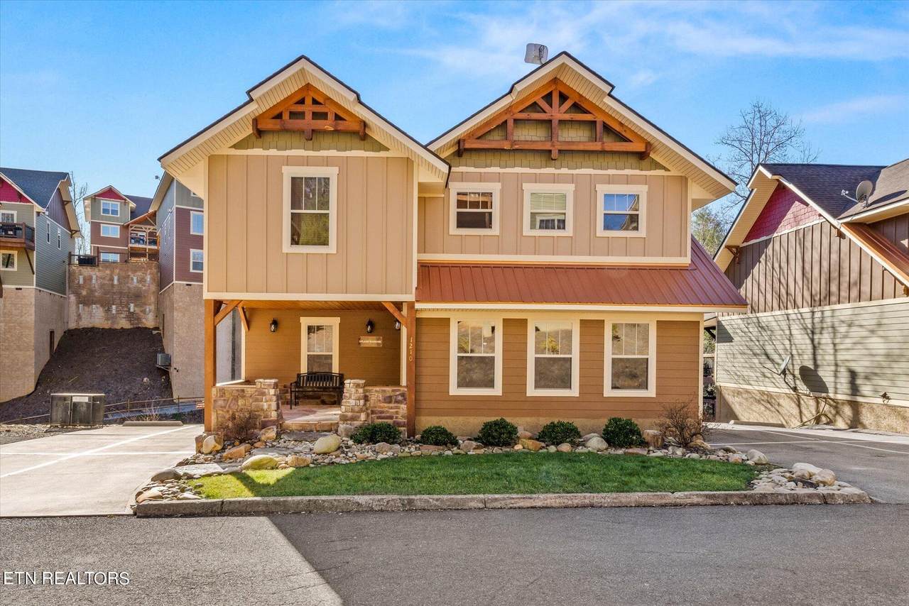 1210 Bianca Way - Photo 1