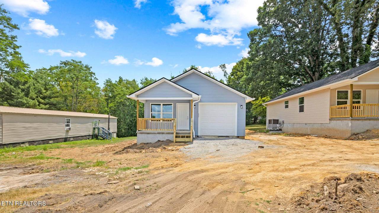 330 Dayton Ave - Photo 1