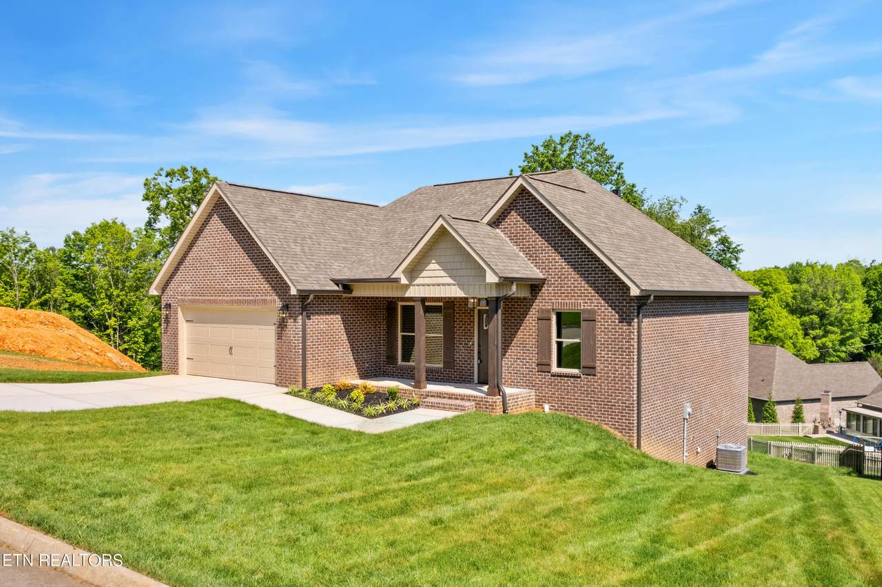 686 Carrington Blvd - Photo 1