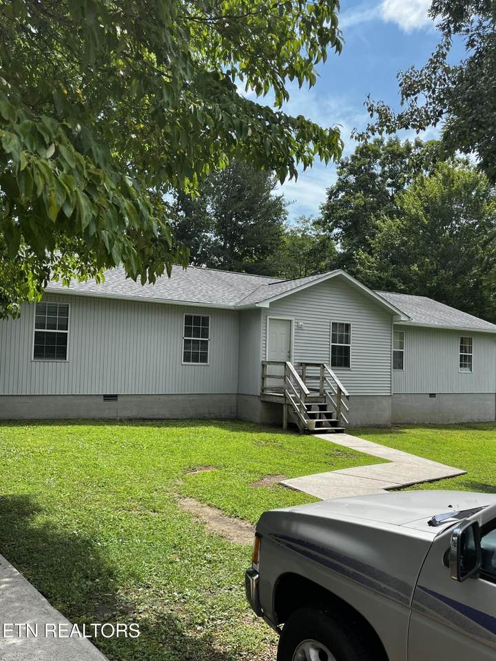 669 Myrtle Ave - Photo 1