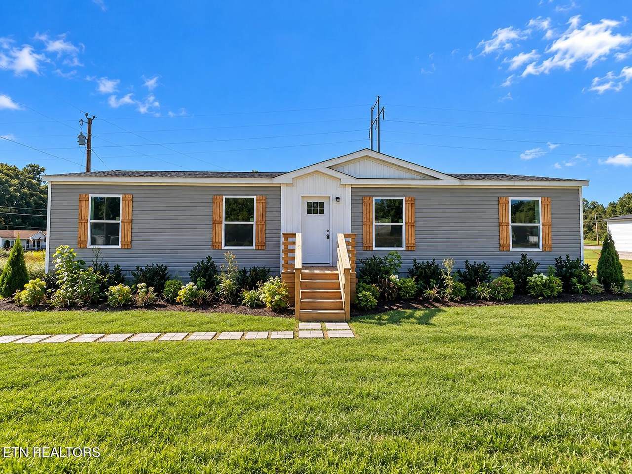 126 Pullman Lane - Photo 1