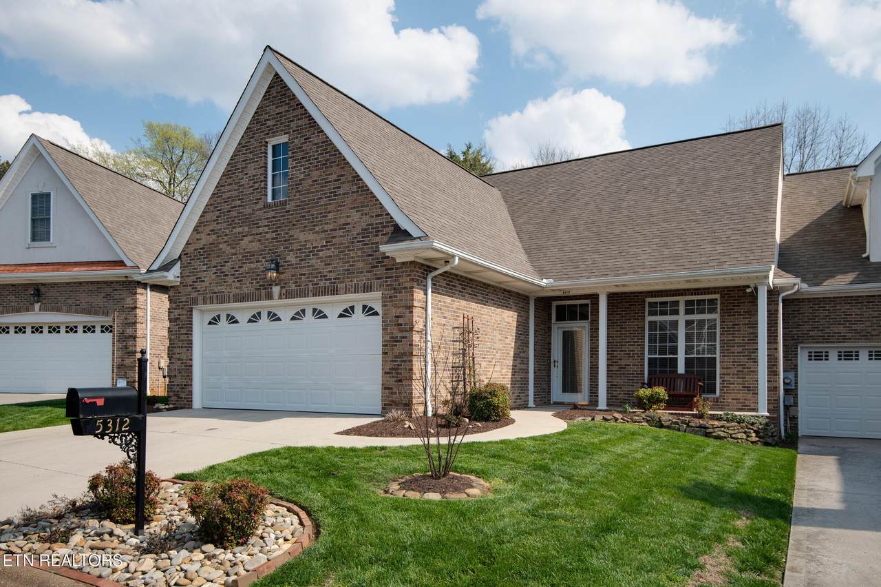 5312 Tazewell Pointe Way - Photo 1