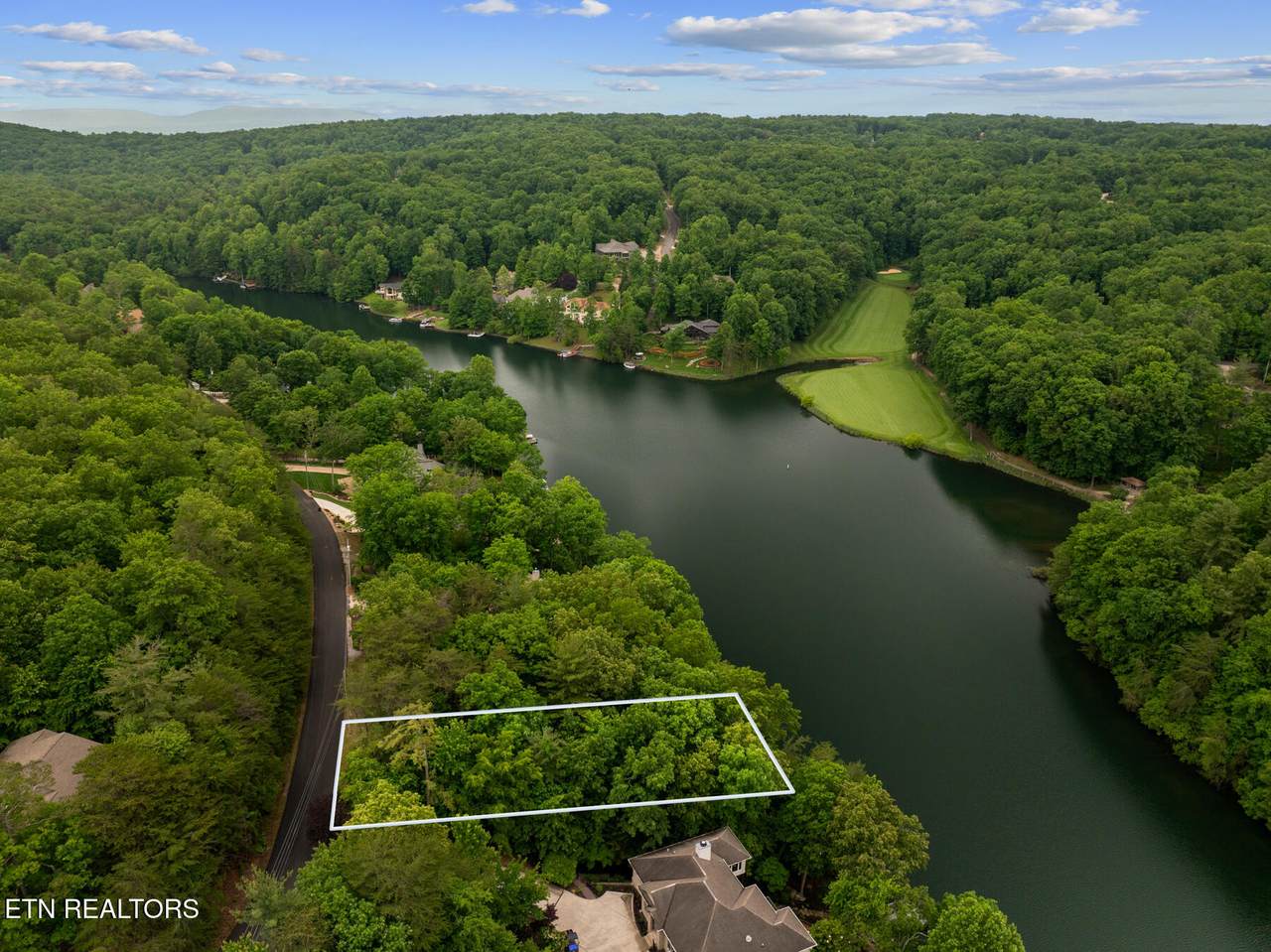 104 Chatham Ln - Photo 1