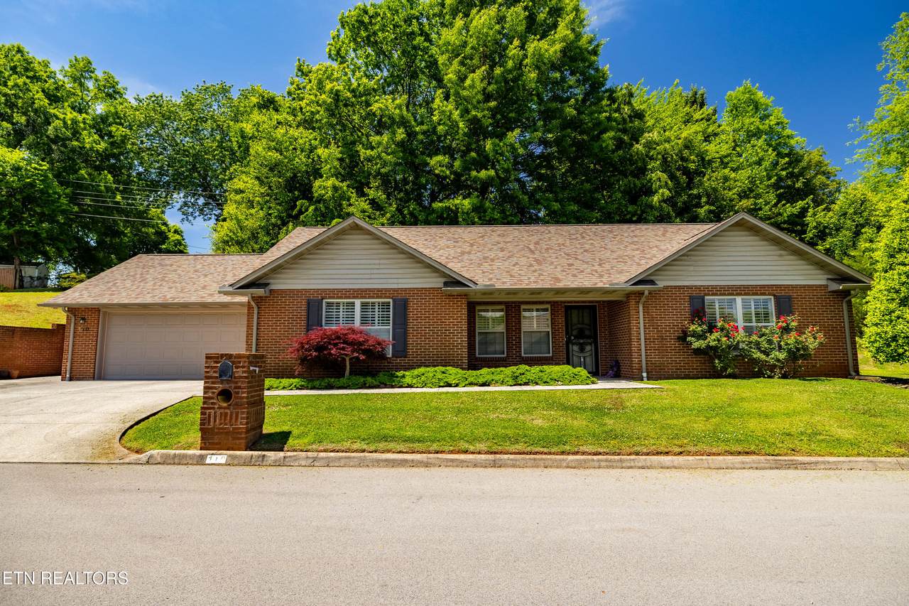 170 Manchester Drive - Photo 1