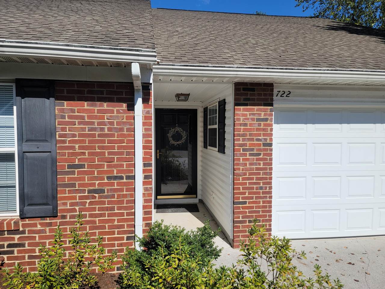 722 Harbor Way - Photo 1
