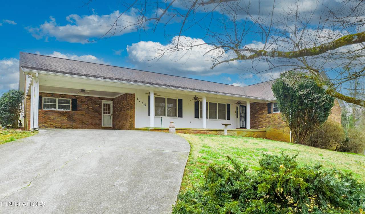 1309 Landing Lane - Photo 1