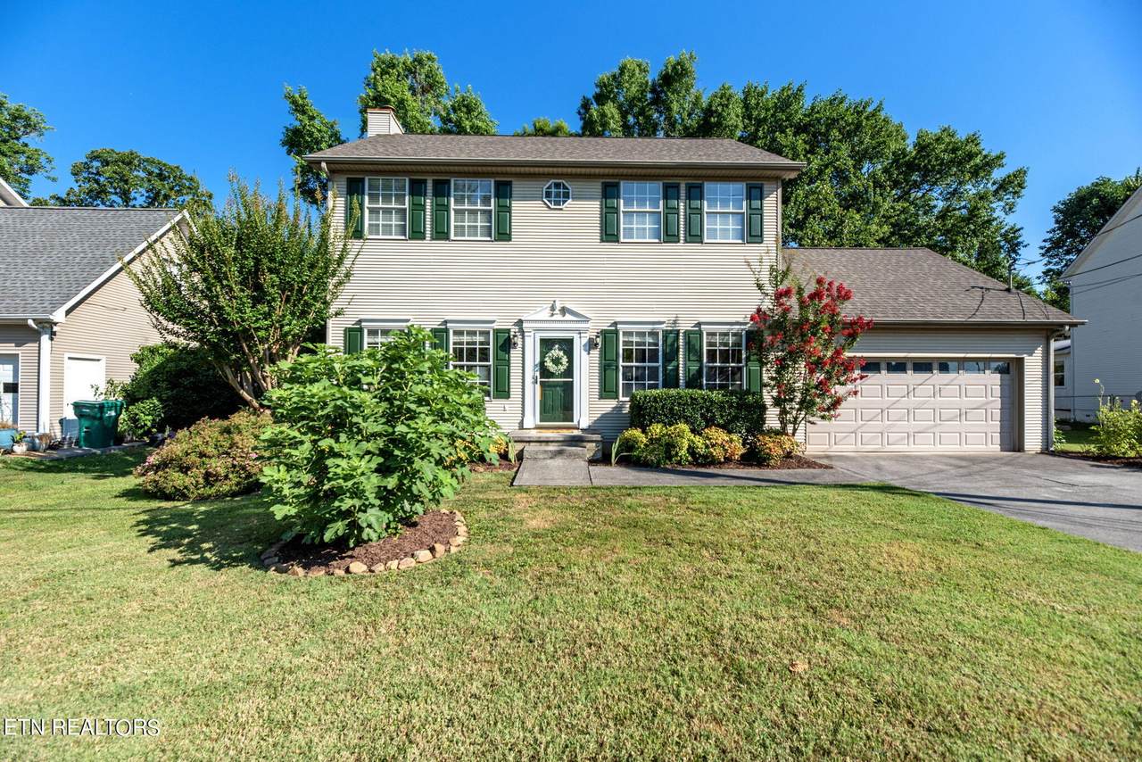 1919 Knoll Tree Drive - Photo 1