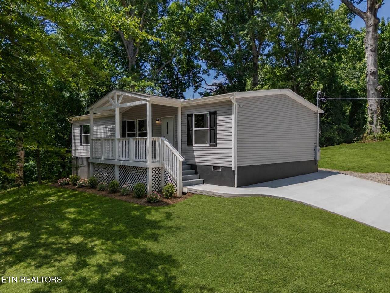 3813 Bonnie View Ave - Photo 1