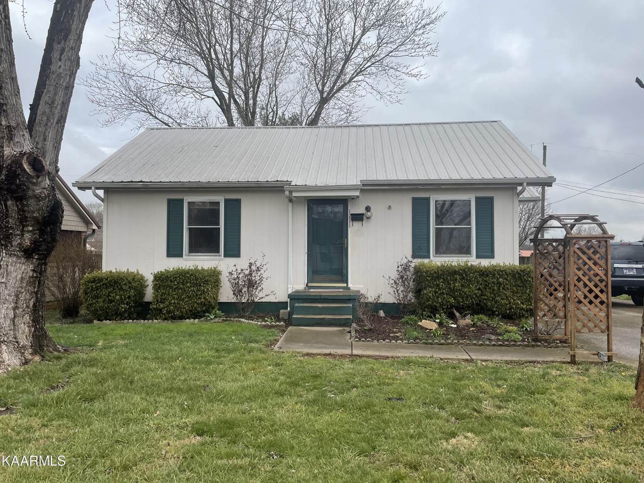 1111 Huffland Drive - Photo 1