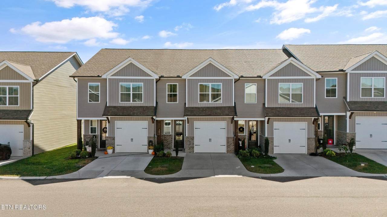 382 Judson Way - Photo 1