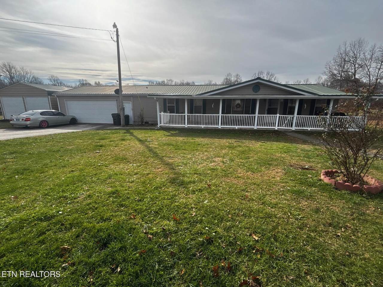 1679 Kingtown Rd - Photo 1