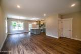 747 Maple Grove St - Photo 4