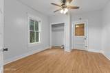 2714 Summit Ave - Photo 12