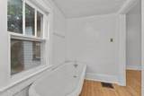 2714 Summit Ave - Photo 23