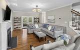 204 Hampton Court - Photo 15