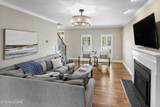 204 Hampton Court - Photo 16