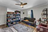 558/560 W Outer Drive - Photo 5