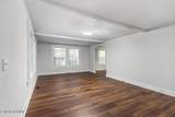 300 Oak St - Photo 11