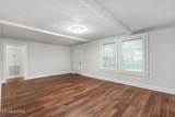 300 Oak St - Photo 13