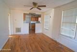 2839 Woodbine Ave - Photo 4