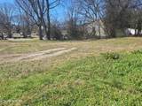 2907 Brooks Ave - Photo 2
