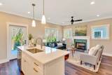 1366 Thomas Ave - Photo 18