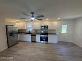 208 Greenwood - Photo 12