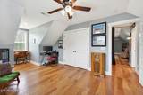 633 Victoria Lane - Photo 13