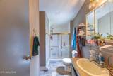 935 Summer St - Photo 16