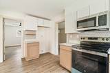 1105 Freedman St - Photo 11