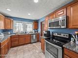 860 Gilbert St - Photo 11