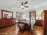 860 Gilbert St - Photo 19