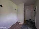 423 Roslyn Ave - Photo 3
