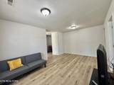 1617 Henrietta Ave Ave - Photo 3