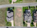 314 Champions Way - Photo 4