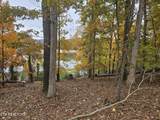 2061 Lakewood Drive - Photo 2