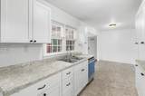 460 Ash St - Photo 15