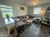 321 Parliament Rd - Photo 8