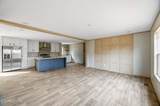 1019 Gateway Ave - Photo 5