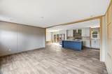 1019 Gateway Ave - Photo 6