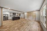 1009 Gateway Ave - Photo 5
