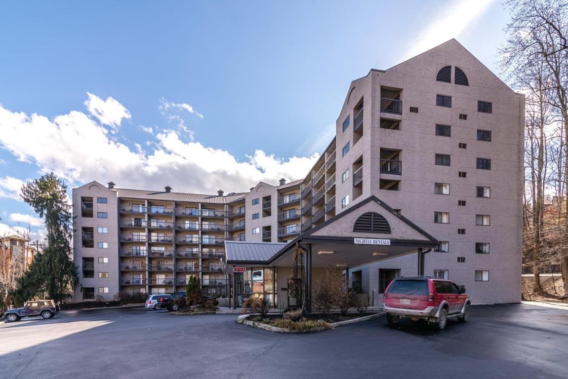 306 Baskins Creek Rd U101 - Photo 1