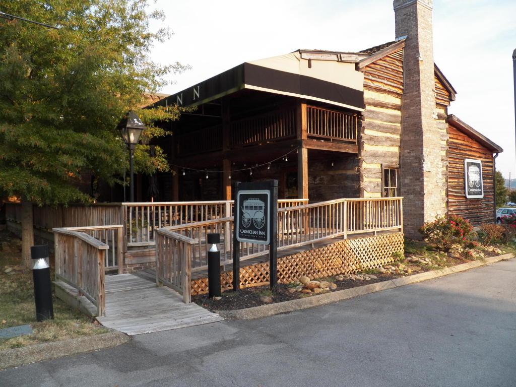 600 Hackberry St - Photo 1