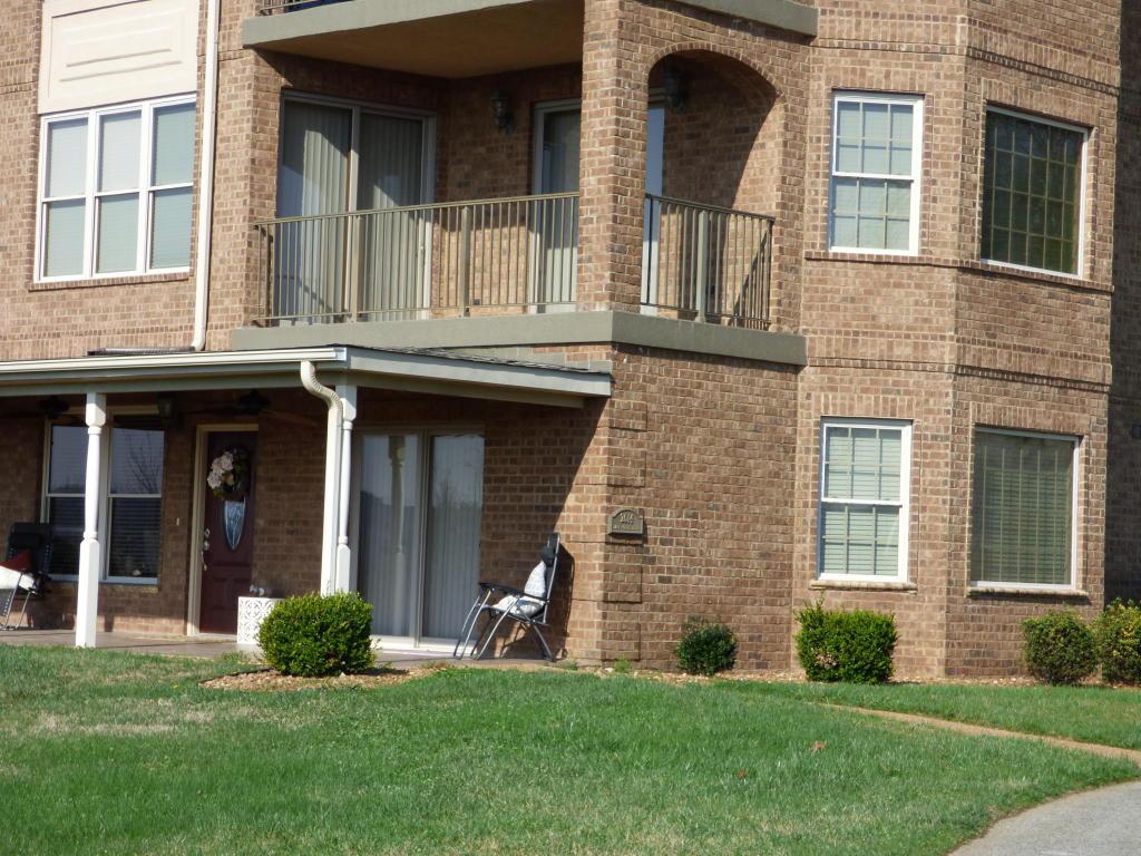 2614 Grandview Court - Photo 1